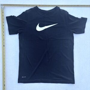 Nike Youth XL Shirt